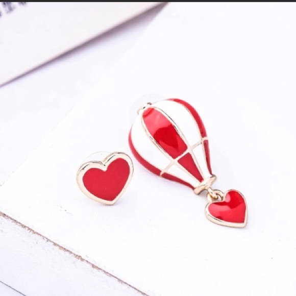 🎈NWT Hot Air Balloon & Heart Mismatched Earrings - Picture 6 of 6